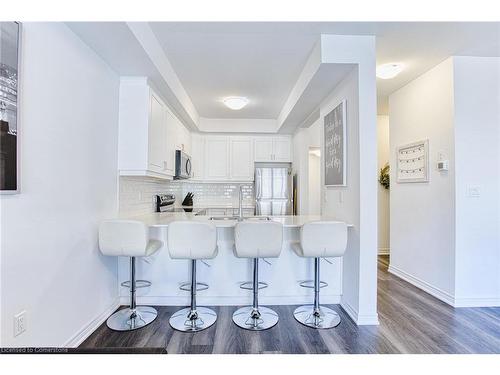 59-575 Woodward Avenue, Hamilton, ON - Indoor Photo Showing Kitchen