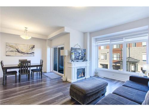 59-575 Woodward Avenue, Hamilton, ON - Indoor Photo Showing Living Room With Fireplace