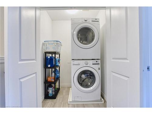 59-575 Woodward Avenue, Hamilton, ON - Indoor Photo Showing Laundry Room