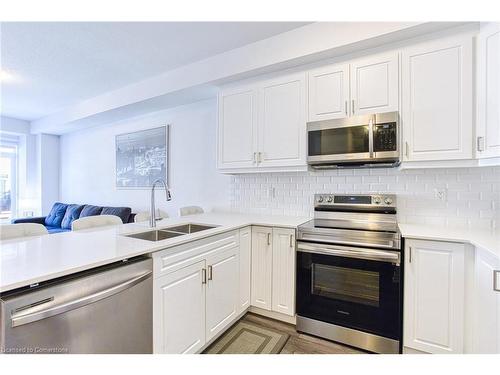 59-575 Woodward Avenue, Hamilton, ON - Indoor Photo Showing Kitchen With Double Sink