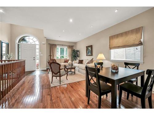 4531 Frances Crescent, Beamsville, ON - Indoor Photo Showing Dining Room