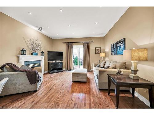 4531 Frances Crescent, Beamsville, ON - Indoor Photo Showing Living Room With Fireplace