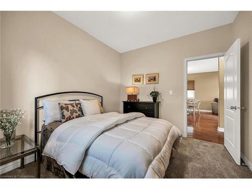 4531 Frances Crescent, Beamsville, ON - Indoor Photo Showing Bedroom