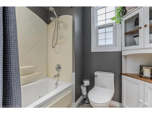 49 Tisdale Street S, Hamilton, ON - Indoor Photo Showing Bathroom