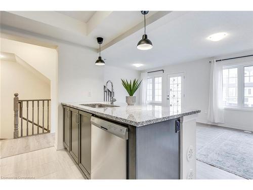 144 Christopher Road, Oakville, ON - Indoor Photo Showing Kitchen