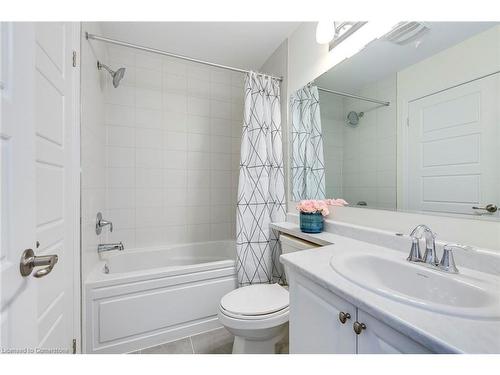 144 Christopher Road, Oakville, ON - Indoor Photo Showing Bathroom