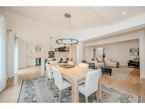 6-3333 New Street, Burlington, ON - Indoor Photo Showing Dining Room