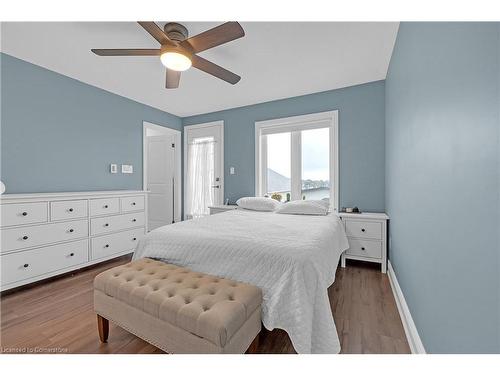 46 Borers Creek Circle, Waterdown, ON - Indoor Photo Showing Bedroom