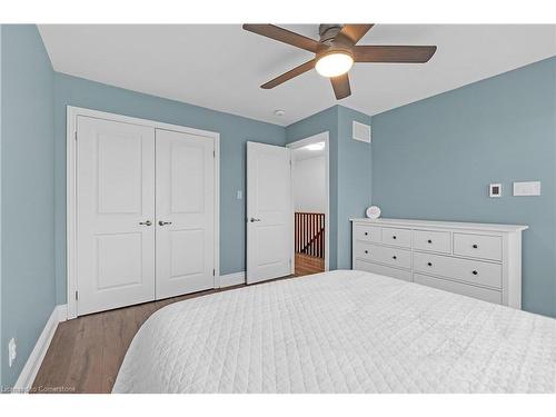 46 Borers Creek Circle, Waterdown, ON - Indoor Photo Showing Bedroom