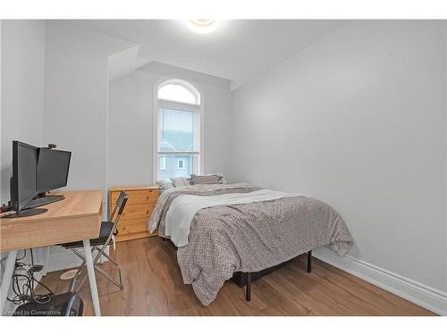 46 Borers Creek Circle, Waterdown, ON - Indoor Photo Showing Bedroom