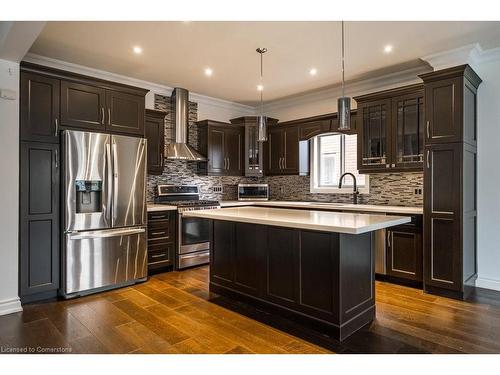 35 Holkham Avenue, Ancaster, ON - Indoor Photo Showing Kitchen With Upgraded Kitchen