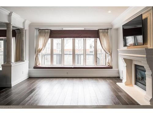 35 Holkham Avenue, Ancaster, ON - Indoor Photo Showing Living Room With Fireplace