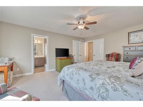 42 Oakhaven Place, Ancaster, ON - Indoor Photo Showing Bedroom