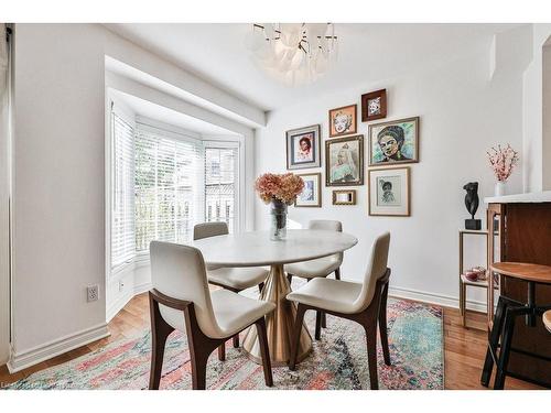 110-3333 New Street, Burlington, ON - Indoor Photo Showing Dining Room