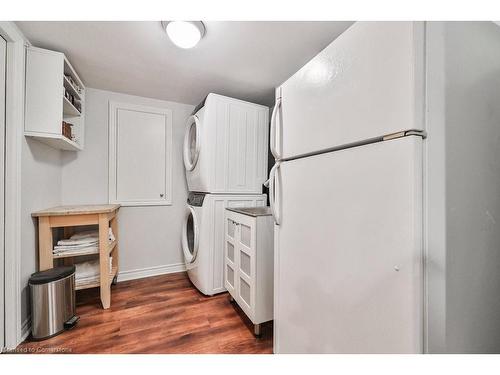 110-3333 New Street, Burlington, ON - Indoor Photo Showing Laundry Room