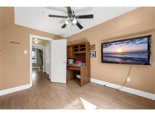 552 Quebec Street, Hamilton, ON - Indoor Photo Showing Other Room