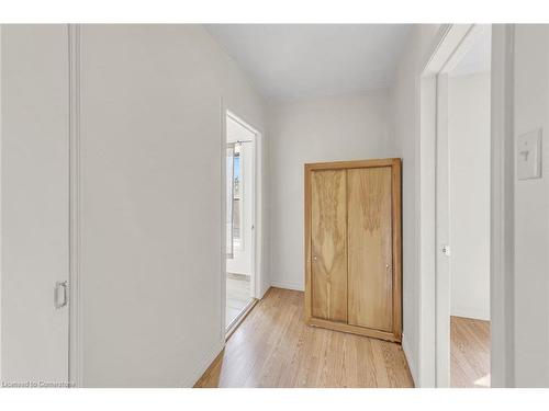 1367 Cannon Street E, Hamilton, ON - Indoor Photo Showing Other Room