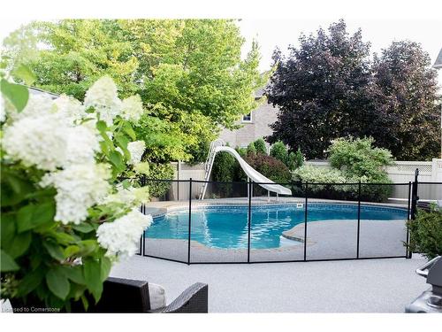 2557 Armour Crescent, Burlington, ON - Outdoor With Backyard