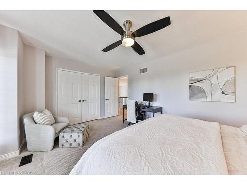 2557 Armour Crescent, Burlington, ON - Indoor Photo Showing Bedroom