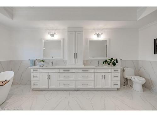 240 Pine Cove Road, Burlington, ON - Indoor Photo Showing Bathroom