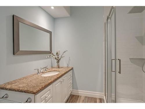 240 Pine Cove Road, Burlington, ON - Indoor Photo Showing Bathroom