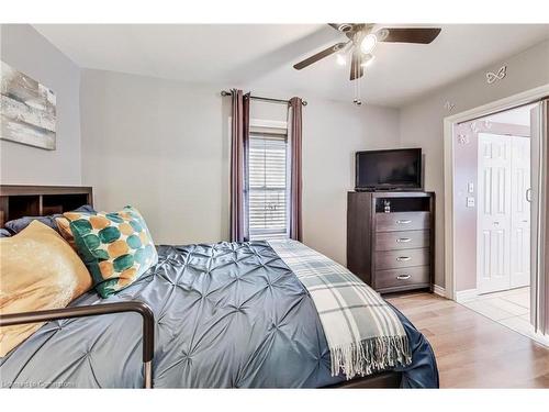 4 Martin Street, Thorold, ON - Indoor Photo Showing Bedroom