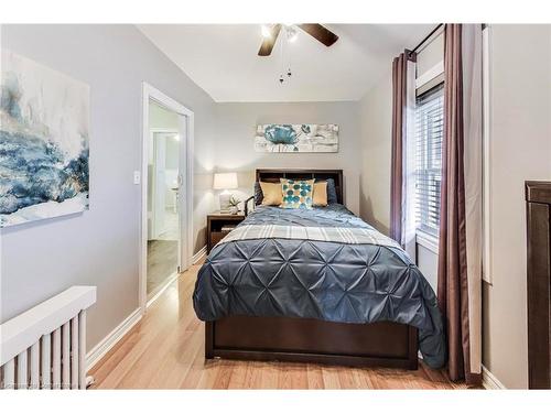 4 Martin Street, Thorold, ON - Indoor Photo Showing Bedroom