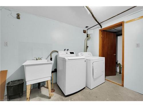 Lower Suite-33 Dana Drive, Hamilton, ON - Indoor Photo Showing Laundry Room