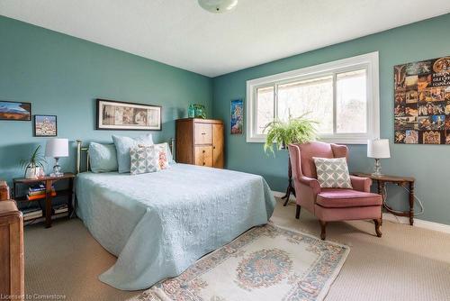 10 Valleydale Court, Hamilton, ON - Indoor Photo Showing Bedroom