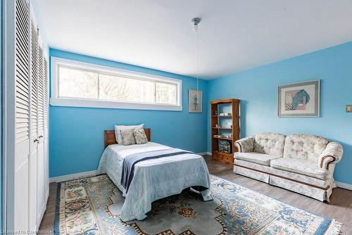 10 Valleydale Court, Hamilton, ON - Indoor Photo Showing Bedroom