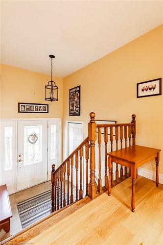 10 Valleydale Court, Hamilton, ON - Indoor Photo Showing Other Room