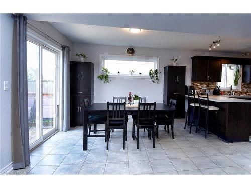 160 Wallace Avenue S, Welland, ON - Indoor Photo Showing Dining Room