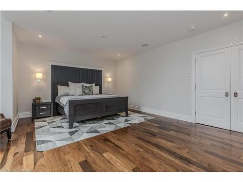 878 Shadeland Avenue, Burlington, ON - Indoor Photo Showing Bedroom