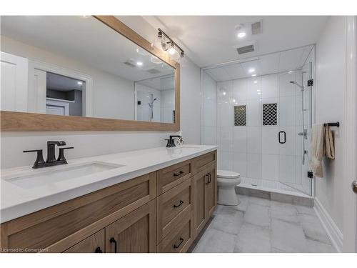 878 Shadeland Avenue, Burlington, ON - Indoor Photo Showing Bathroom