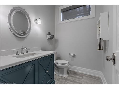 878 Shadeland Avenue, Burlington, ON - Indoor Photo Showing Bathroom