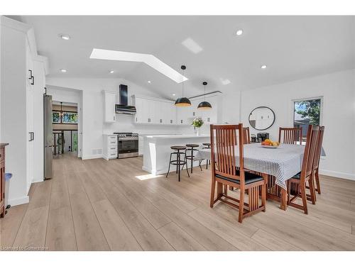 486 Winniett Street, Caledonia, ON - Indoor Photo Showing Dining Room