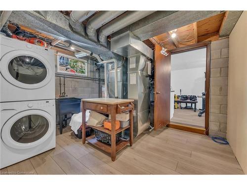 486 Winniett Street, Caledonia, ON - Indoor Photo Showing Laundry Room