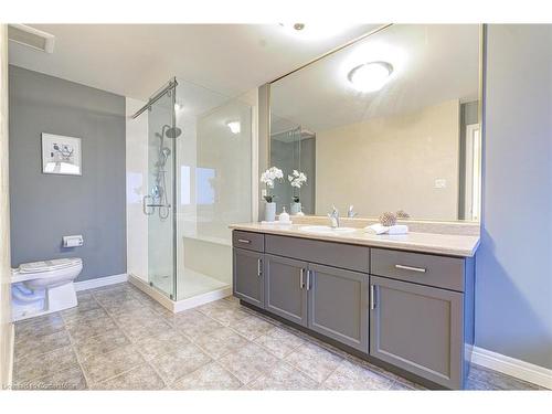 487 Dewitt Road, Stoney Creek, ON - Indoor Photo Showing Bathroom