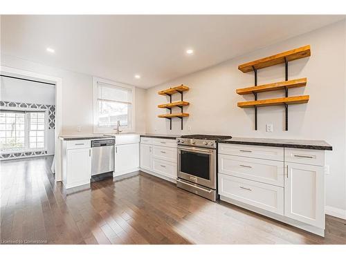 189 Crockett Street, Hamilton, ON - Indoor Photo Showing Kitchen With Upgraded Kitchen