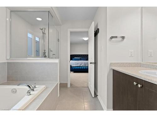 119 Brigham Avenue, Binbrook, ON - Indoor Photo Showing Bathroom