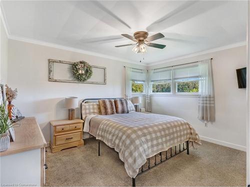 2184 Haldimand 17 Road, Cayuga, ON - Indoor Photo Showing Bedroom