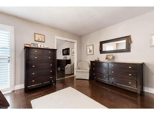 41-2301 Cavendish Drive, Burlington, ON - Indoor Photo Showing Bedroom