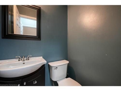 4-394 Springbank Avenue, Woodstock, ON - Indoor Photo Showing Bathroom