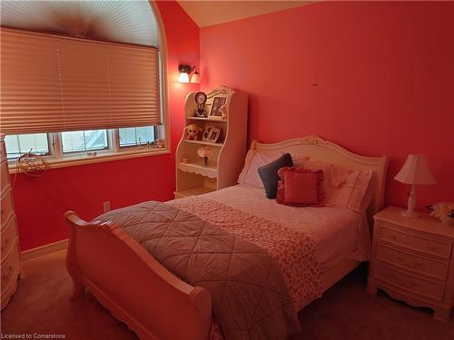 100 Broad Road, Haldimand, ON - Indoor Photo Showing Bedroom