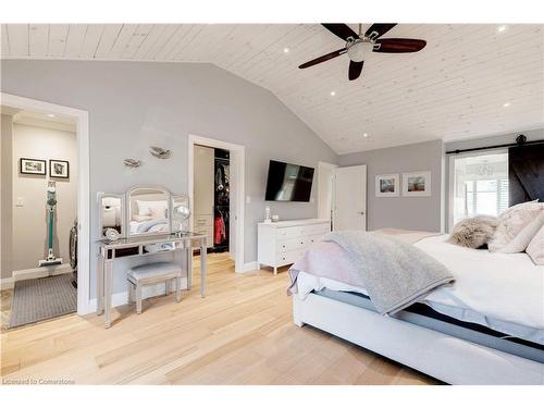 775 Falcon Boulevard, Burlington, ON - Indoor Photo Showing Bedroom