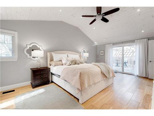 775 Falcon Boulevard, Burlington, ON - Indoor Photo Showing Bedroom