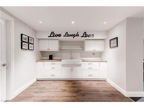 775 Falcon Boulevard, Burlington, ON - Indoor Photo Showing Kitchen