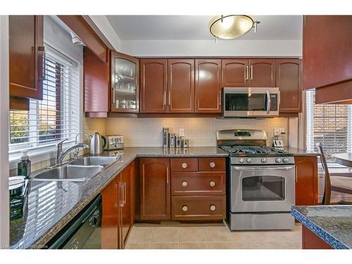 28 Elderberry Avenue, Grimsby, ON - Indoor Photo Showing Kitchen With Double Sink