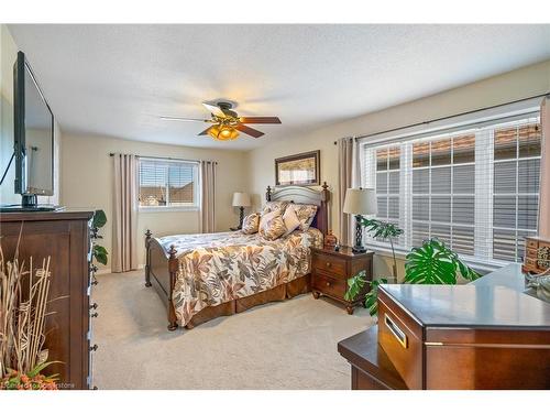 28 Elderberry Avenue, Grimsby, ON - Indoor Photo Showing Bedroom