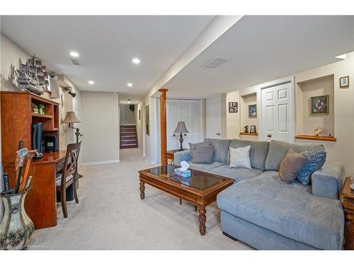 28 Elderberry Avenue, Grimsby, ON - Indoor Photo Showing Living Room